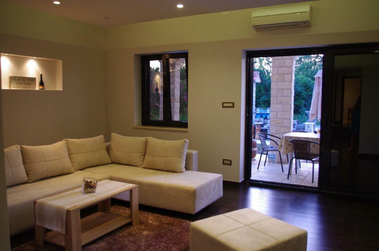 Apartment Verano ニヴィーチェ エクステリア 写真