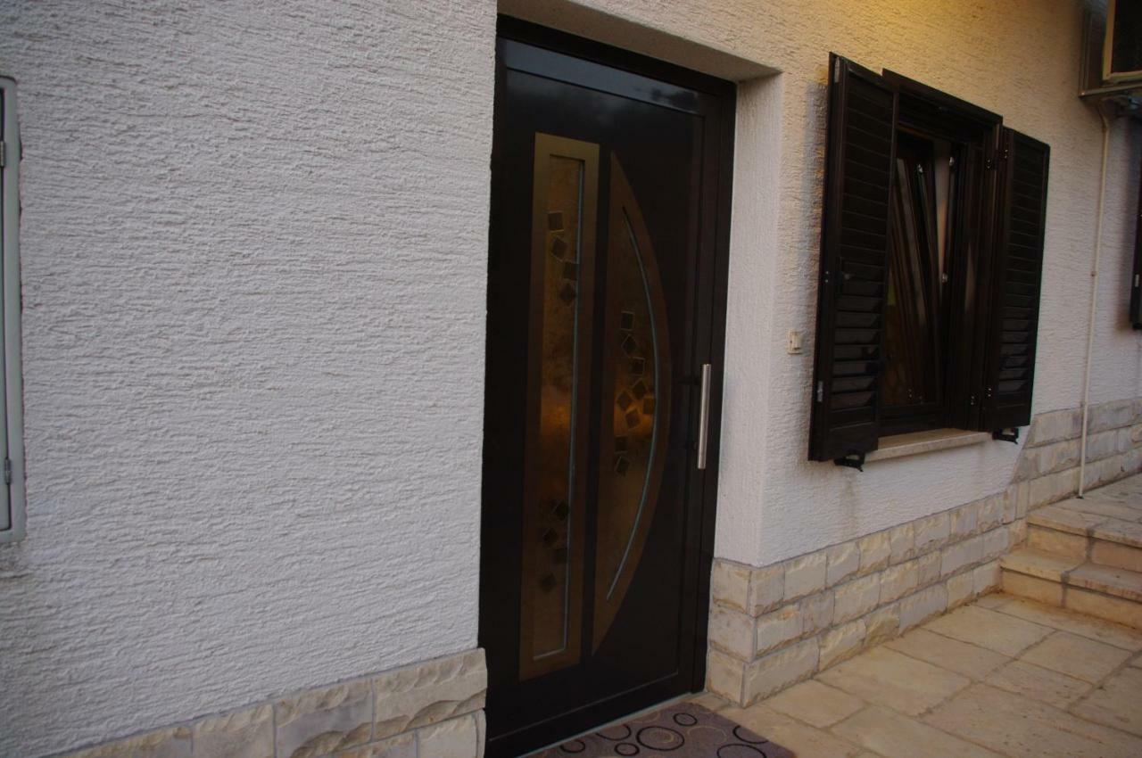 Apartment Verano ニヴィーチェ エクステリア 写真