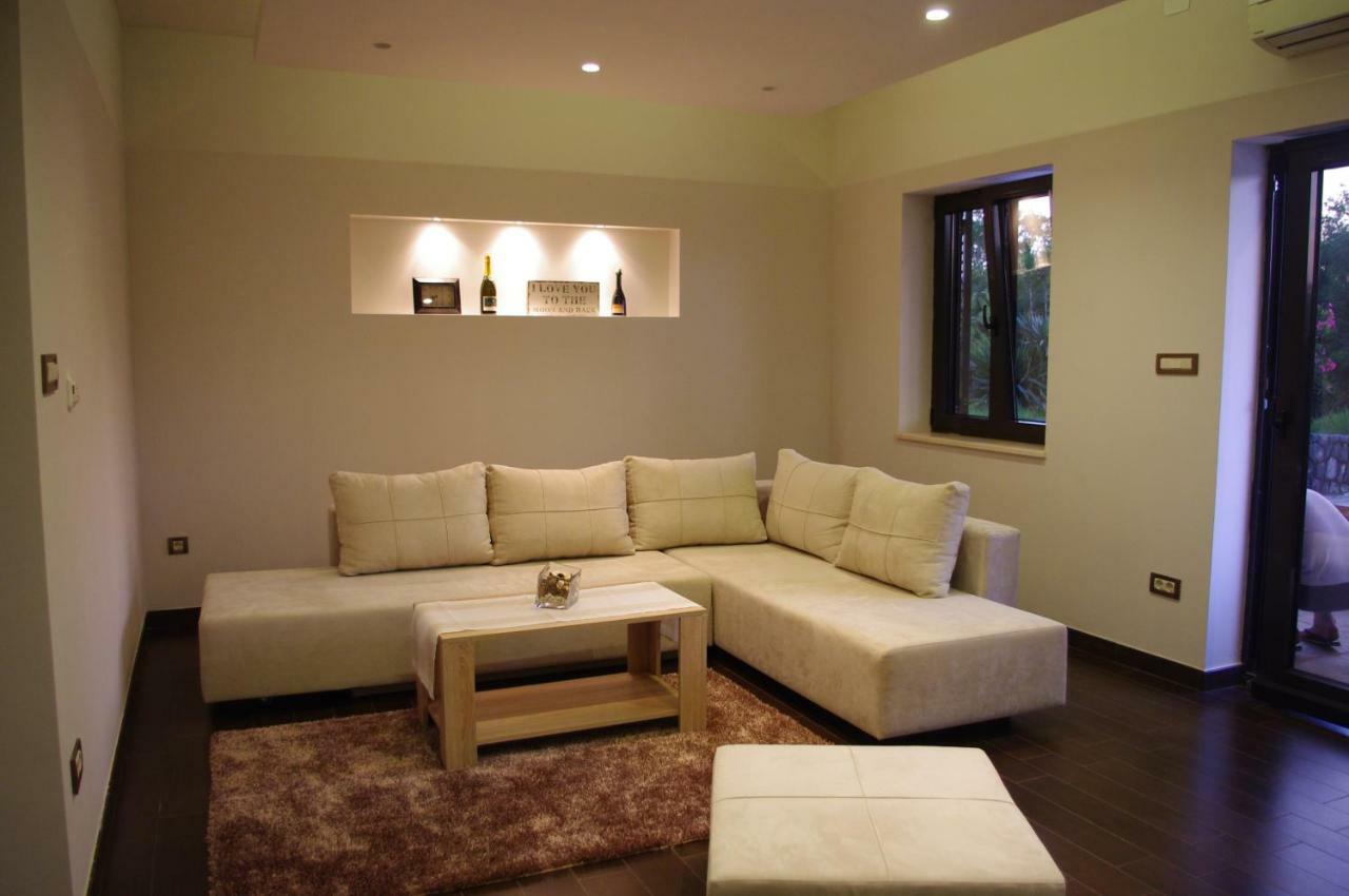 Apartment Verano ニヴィーチェ エクステリア 写真