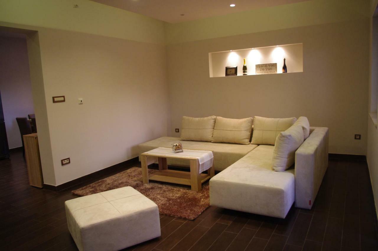 Apartment Verano ニヴィーチェ エクステリア 写真