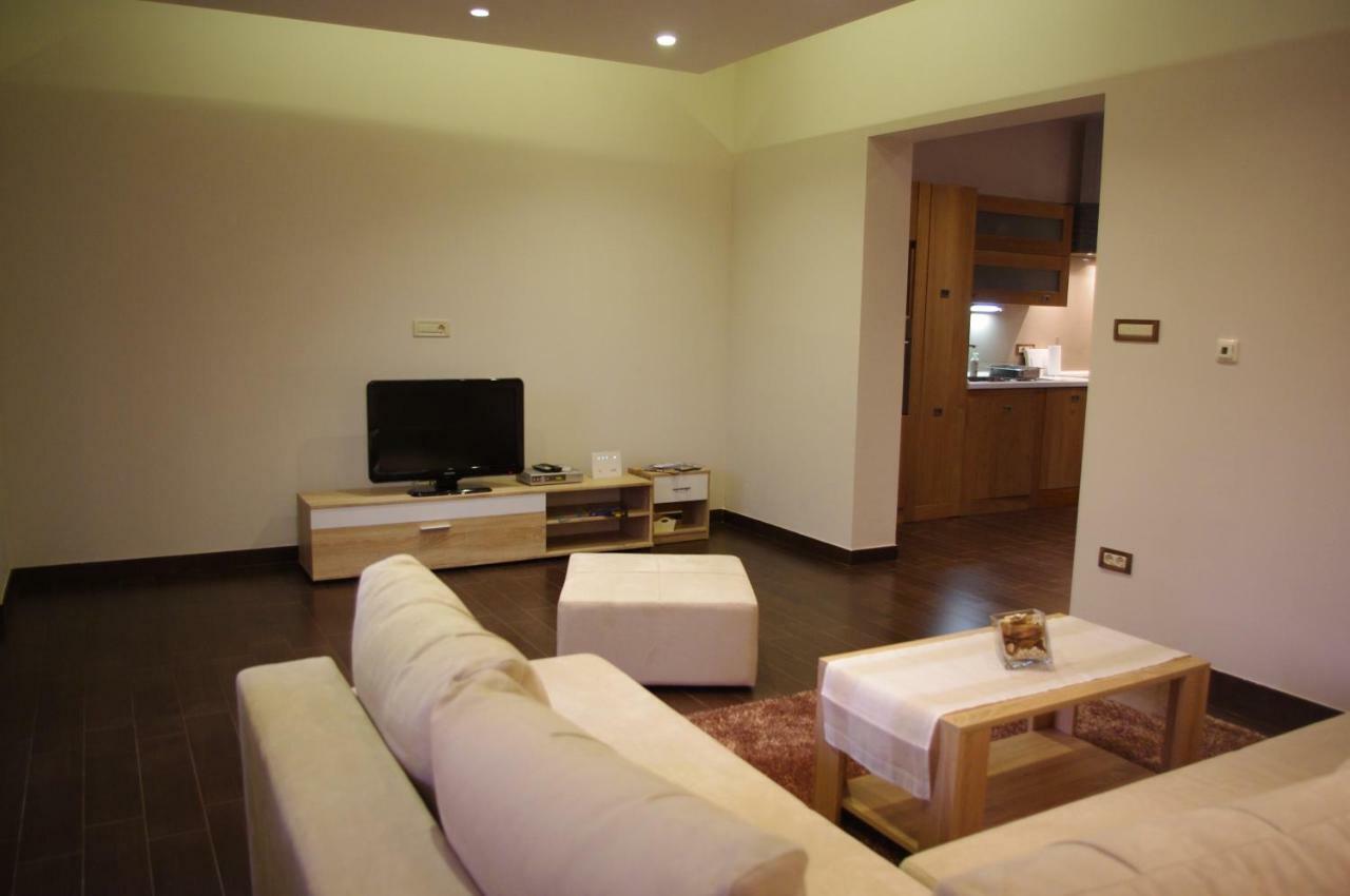 Apartment Verano ニヴィーチェ エクステリア 写真